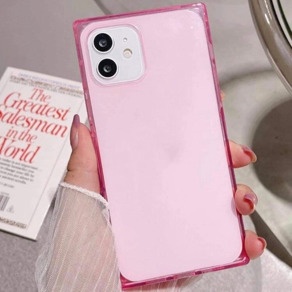 SHEIN Accessories - Solid square iPhone 12 case